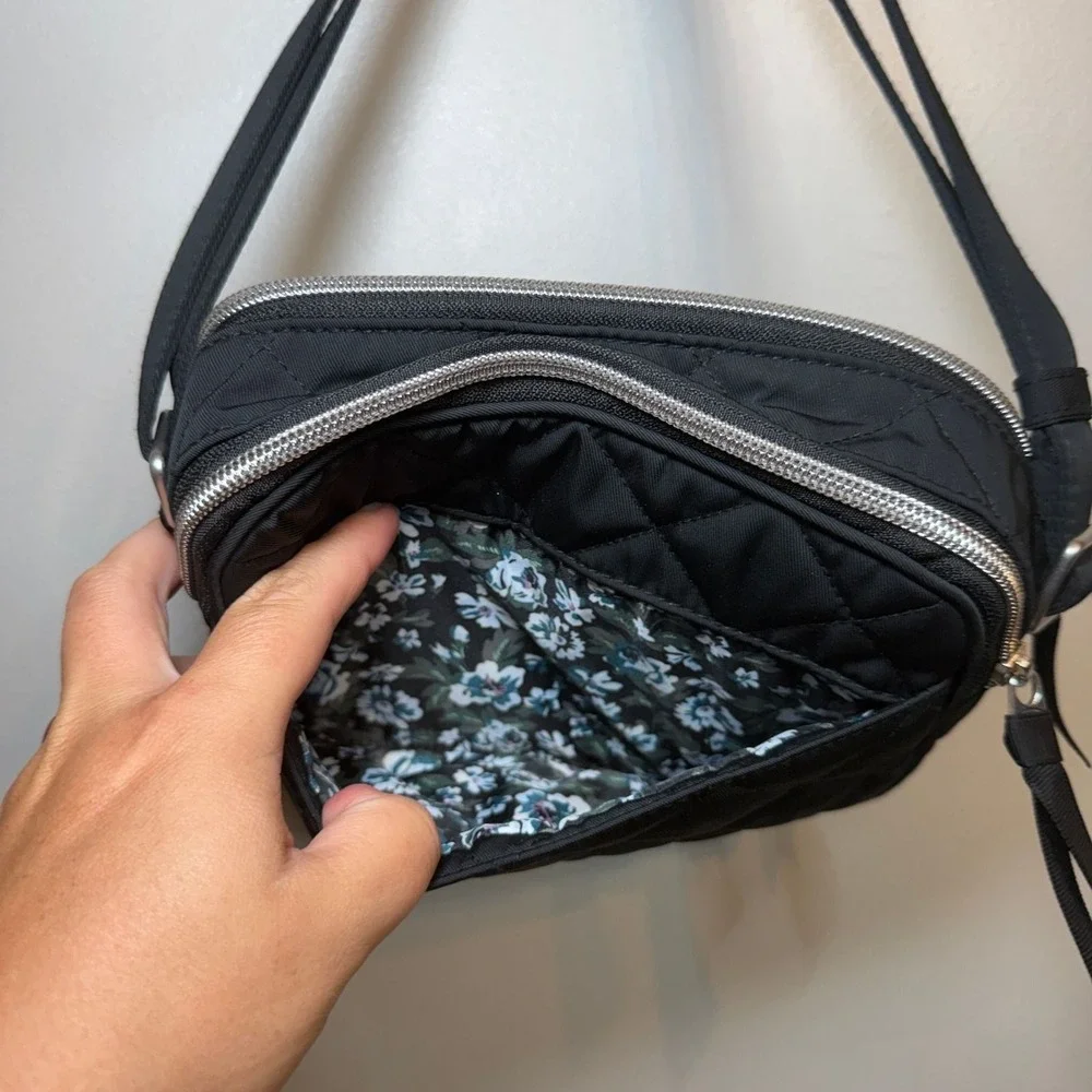 Vera Bradley Evie Crossbody Bag Black Quilted Performance Twill NWT - Picture 9 of 9
